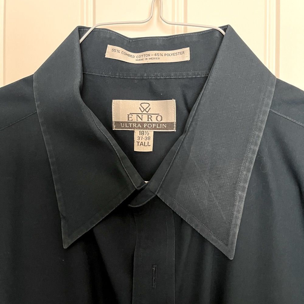 Size 18 1/2 tall ENRO man’s dress shirt in navy blue